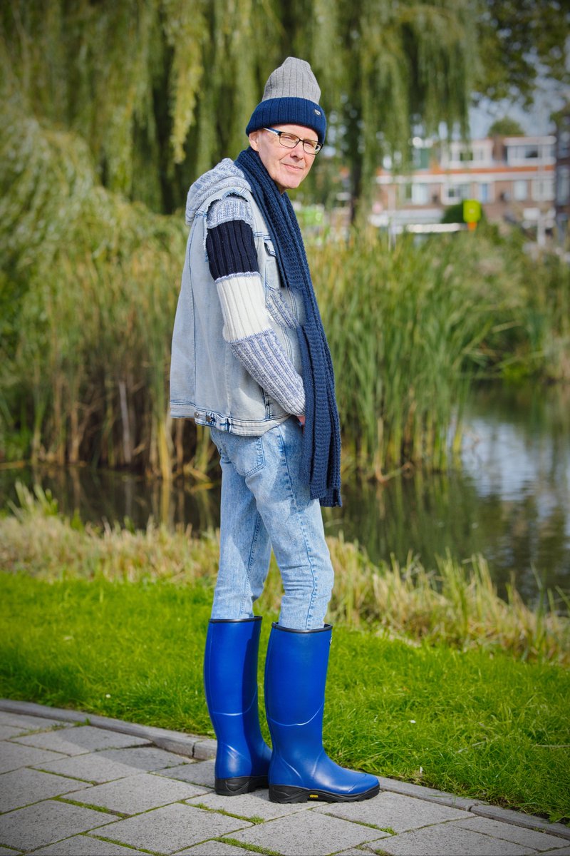 Welliesare4men2's tweet photo. Horrible Monday is here again. To sooth the pain, I will make an extrapost later this afternoon. Enjoy! 🙃

Gumleaf "Norse" wellies. Neoprene lined, comfortable, taller than Hunter, great quality, stunning deep blue colour, VIBRAM sole! 

#Gumleaf #Norse #Wellies #Boots #Rubber https://t.co/YaDulsPhjc