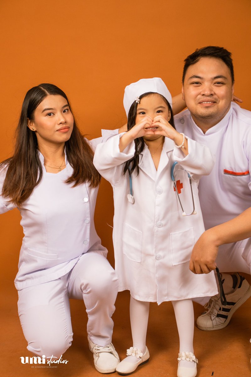 nstsjaaa's tweet photo. The Nurse, The Medtech and The litol Doc 🫶🏻💖 https://t.co/fsC90PohEr