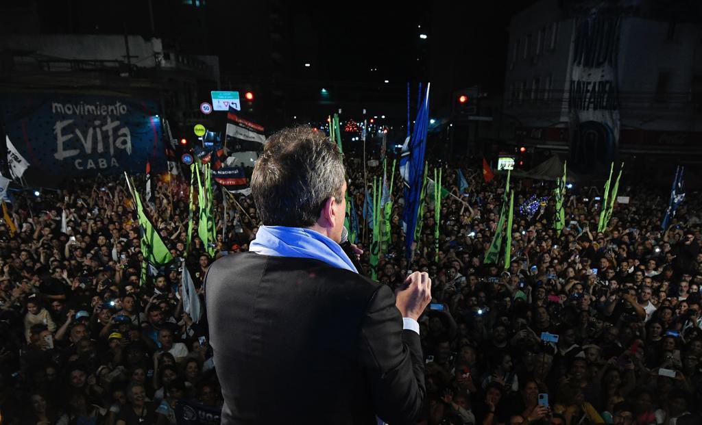 MalenaGalmarini's tweet photo. Se de tu compromiso, tu pasión y amor por nuestra Patria. ❤️🇦🇷

Sé que nuestro Pueblo siempre se pone del lado de quienes quieren lo mejor para él. Por eso un gobierno de Unidad Nacional es lo que vamos a construir desde el 10 de diciembre.

Queda un poquito más, a no aflojar. No se olviden: #TenemosConQué y #TenemosConQuién

#MassaPresidente