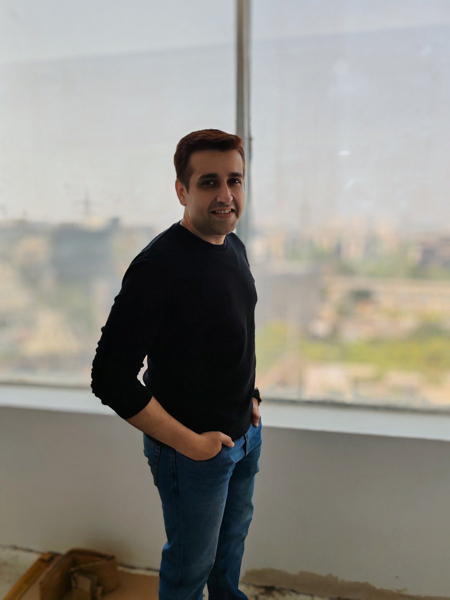 MadhavSheth1's tweet photo. New Day, New Beginning!💪

Exciting  times ahead!

Guess, what’s brewing?

#ShareYourVibe https://t.co/HlwVw1psHH