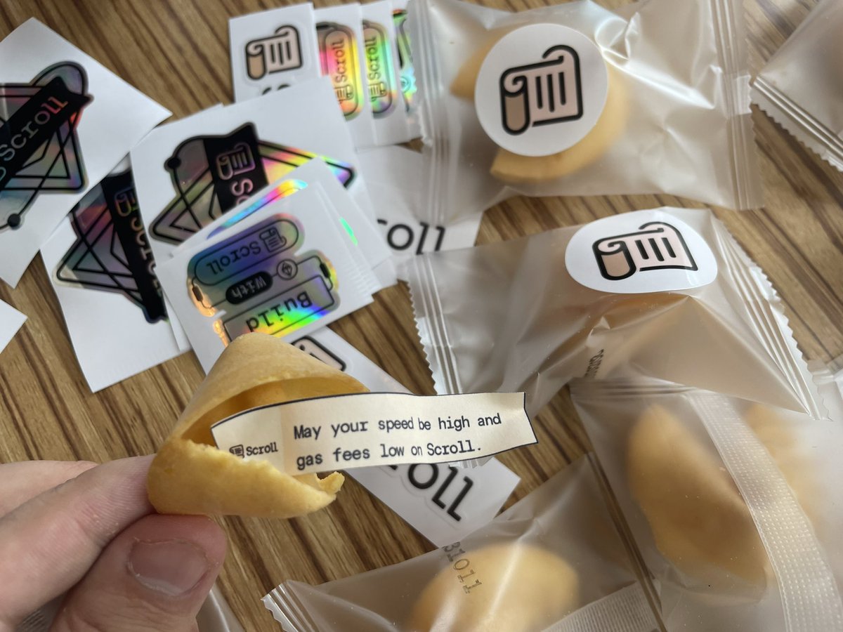 Ye Zhang tweet media