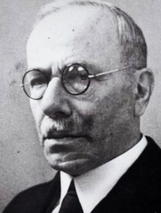 _MariahLynne's tweet photo. 2/  There were Jews for Hitler during Nazi Germany.  They were called Association of German National Jews.  Max Naumann founded the organization and was later sent to a concentration camp. https://t.co/vw7cKiJasp