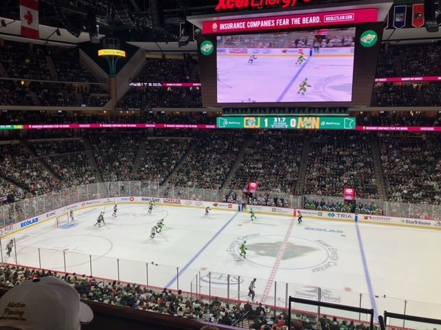 A night at the @mnwild hockey game with our advertisers! Met some wonderful people. What a great night.

Thanks for joining us @HafermanWater, Precision Garage Door, Niemeyer Trailer, @BBlaw, Buddy Becker RES Realty, Hire A Pro, and Valley Auto.

#mnwild #Minnesota #hockey