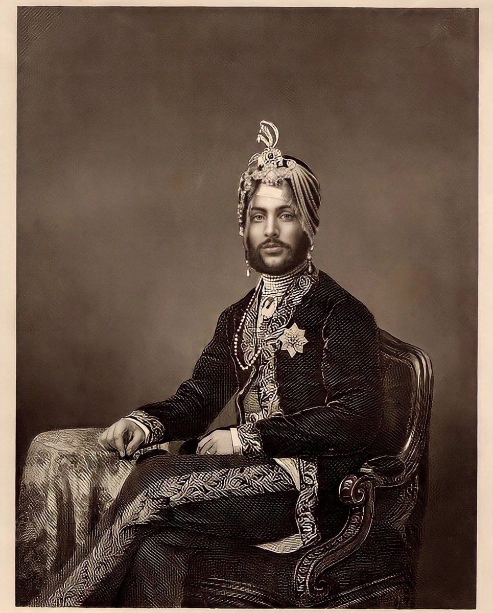 Grewaal47's tweet photo. ~22 ਅਕਤੂਬਰ 1893~

ਸਿੱਖ ਰਾਜ ਦਾ ਵਾਰਸ , ਪੰਜਾਬ ਦਾ ਆਖ਼ਰੀ ਮਹਾਰਾਜਾ , ਜੋ ਦੁਨੀਆਂ ਦੀ ਆਪਣੇ ਸਮੇਂ ਦੀ ਸਭ ਤੋਂ ਵੱਡੀ ਤਾਕਤ ਦੇ ਫਰੇਬ ਦਾ ਸ਼ਿਕਾਰ ਹੋਇਆ ਤੇ ਅੰਤਾਂ ਦੇ ਮੰਦੇ ਹਾਲਾਂ ਵਿੱਚ ਇਸ ਦੁਨੀਆਂ ਨੂੰ ਸਦੀਵੀ ਫਤਹਿ ਬੁਲਾ ਗਿਆ । 

ਪੰਜਾਬ ਦਾ ਆਖ਼ਰੀ ਬਾਦਸ਼ਾਹ ਮਹਾਰਾਜਾ ਦਲੀਪ ਸਿੰਘ ਸਾਡੇ ਚੇਤਿਆਂ ਵਿੱਚ ਸਦਾ ਜਿਊੰਦਾ ਰਹੇਗਾ। https://t.co/S3WveHmsEU