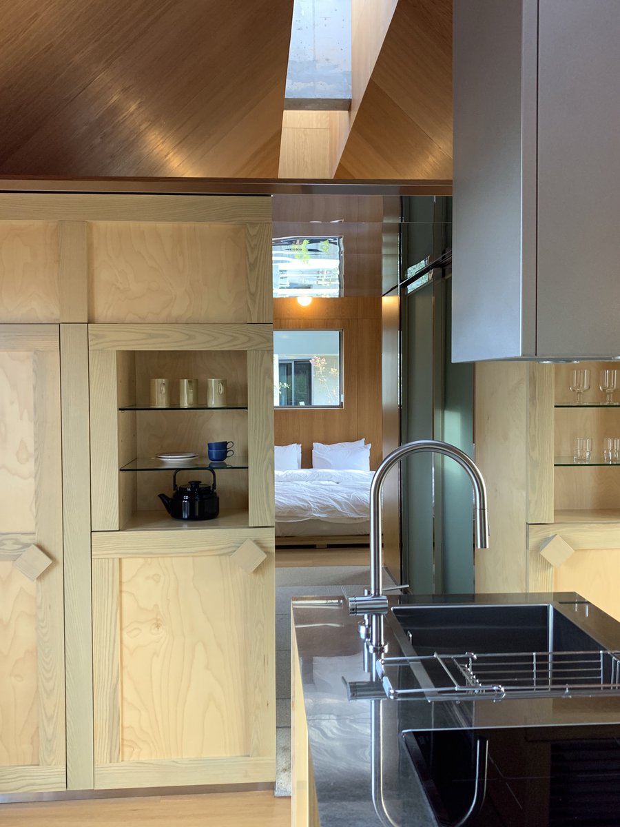 selbst_'s tweet photo. 날씨가 다 한 강릉 숙소..작은 마을 같았던🏡 https://t.co/oyE1gOvJeD
