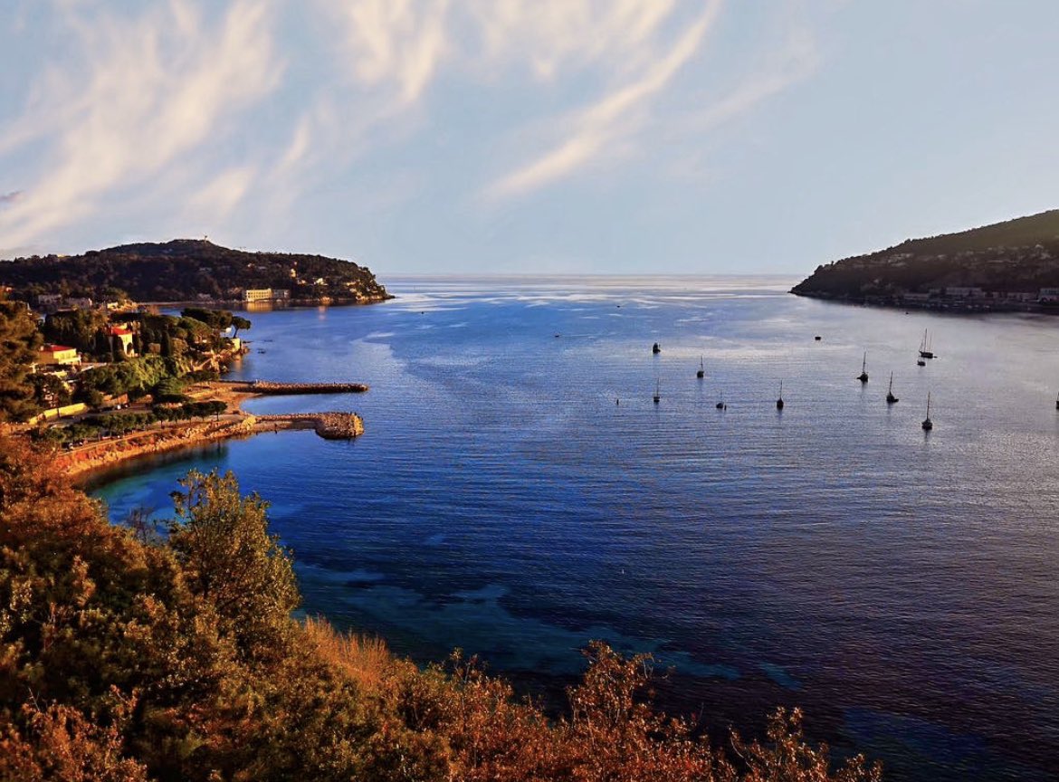 (Re)Découvrez chaque jour le #Département06 en photo ! Partagez vos plus beaux clichés du Département avec #AlpesMaritimes 

L'équipe du Département vous souhaite une belle journée ☀️

📸 jmlpyt (IG)/ Villefranche

#CotedAzurFrance #VisitCotedAzur <a href="/VisitCotedazur/">Côte d'Azur France</a>