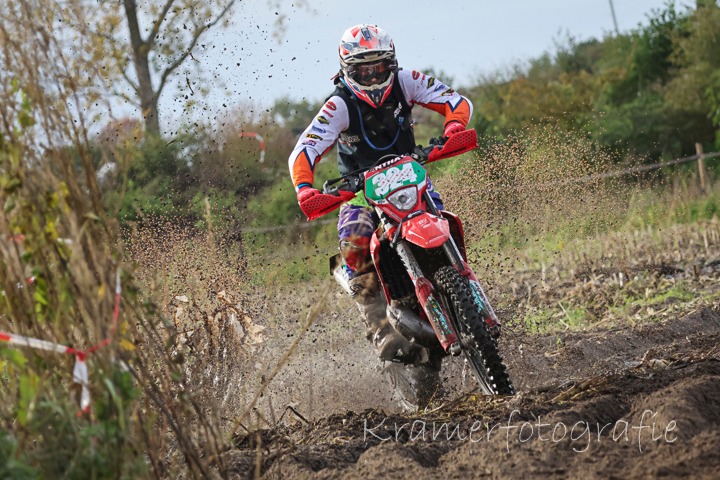 speerke's tweet photo. Door de regen was het een modderige editie van Off Road Veghelnl 2023 , maar dat mocht de pret niet drukken ... alle foto’s online op https://t.co/L6spWKVsf2 
@OffroadRittenNL @OTRritten #offroadveghel #offroad #modder veghel https://t.co/KuHgbotNOT