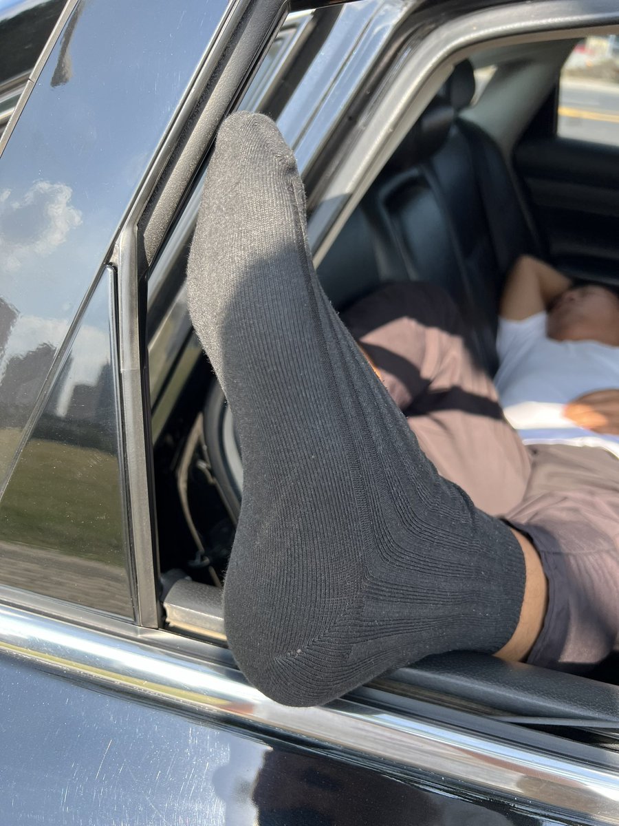 再次遇到这个黑袜小哥 #直男黑袜