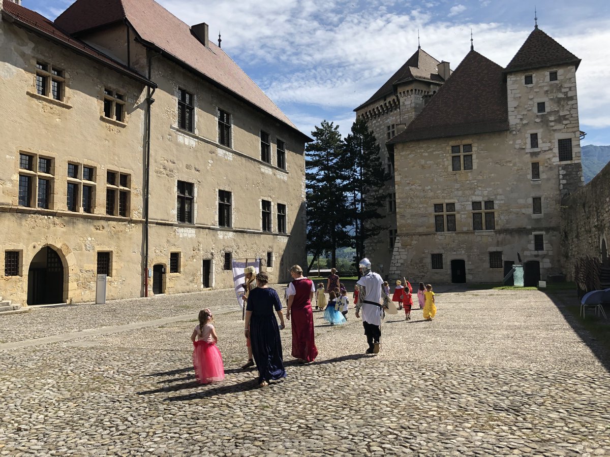 MuseesAnnecy's tweet photo. [FESTIVAL DU FANTASTIQUE]

La compagnie annécienne Glossolalie vous propose bon nombre d'activités : jeux, récital, rencontre artiste et auteurs, mais aussi théâtre ou des ateliers d'écriture, etc.
________________________

📍 Musée-Château
📅 du 27 au 29 octobre https://t.co/670bHB5Dm1