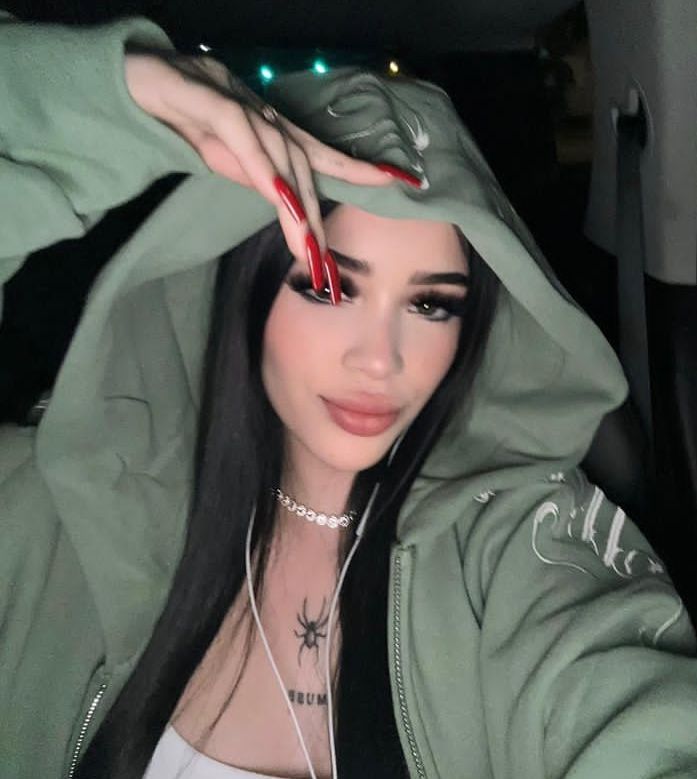 iamferv1l's tweet photo. Como que el jd desde antes tuvo sexo con otra chica?🤨 https://t.co/mxrb9LGy8x