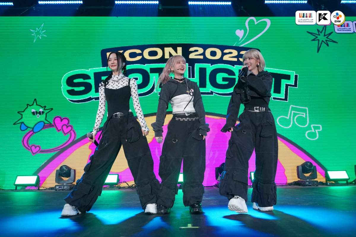 KCON_official's tweet photo. #KCONSAUDIARABIA2023

🎈CONVENTION RECAP: SPOTLIGHT (1) 

Shines brightest in the SPOTLIGHT 🌟🌠

💚10/6 ~ 10/7
✨Let’s #KCON ! https://t.co/cAobXQePLo