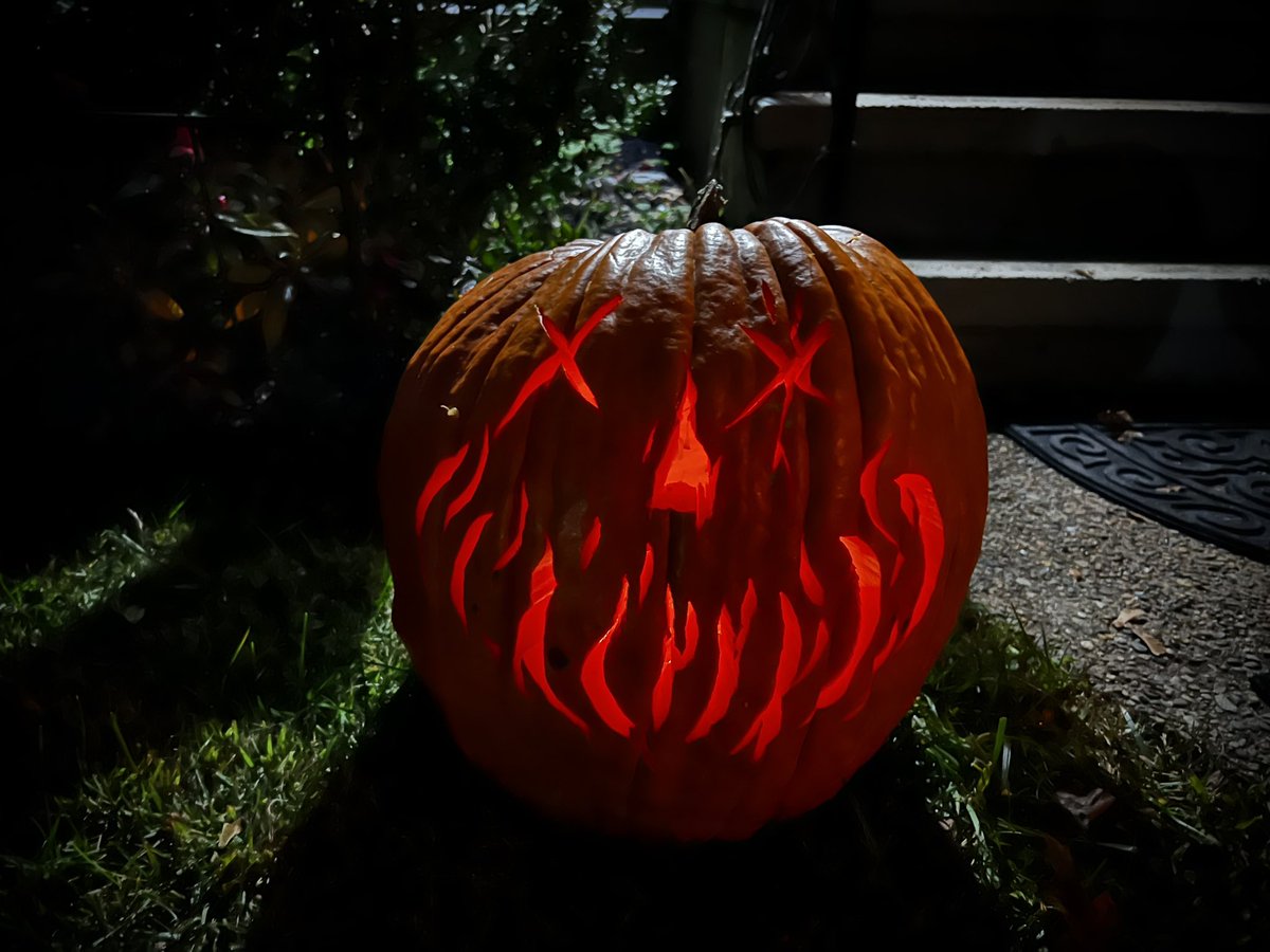 Plasmaticooze's tweet photo. 🎃🎃
#pumpkincarving #pumpkinseason #pumpkins #halloween https://t.co/UULWNfPRXf