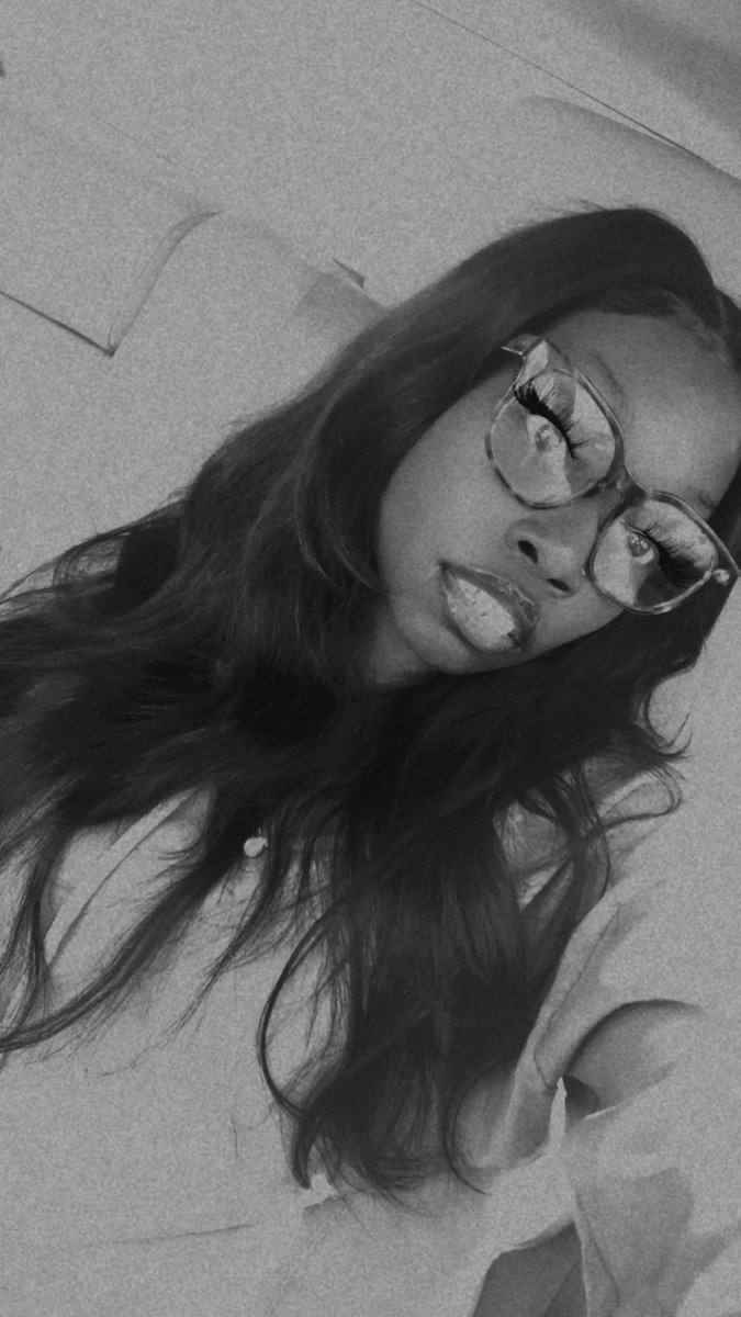 UniqueOnlyFan's tweet photo. IM BACK… go and subscribe to my OF posting SOOON🥵🥵🥵🫣 https://t.co/0kOpGuwJl0