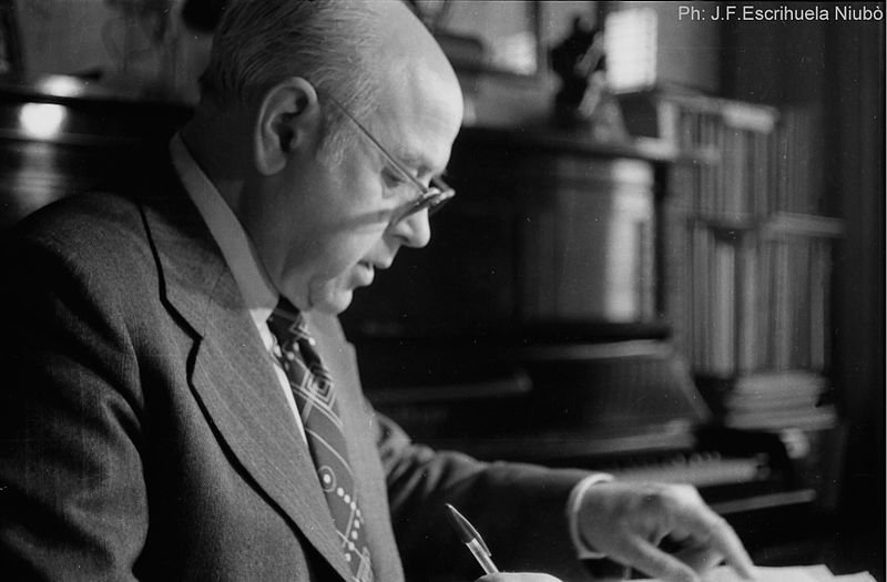 almanacat's tweet photo. 23 d'octubre de 1911: naixia el compositor i violoncel·lista Joan Pich i Santasusana [foto: J. F. Escrihuela Niubò @janescriu].

https://t.co/Kg2dsL1lG1 https://t.co/ElGL52gaGJ