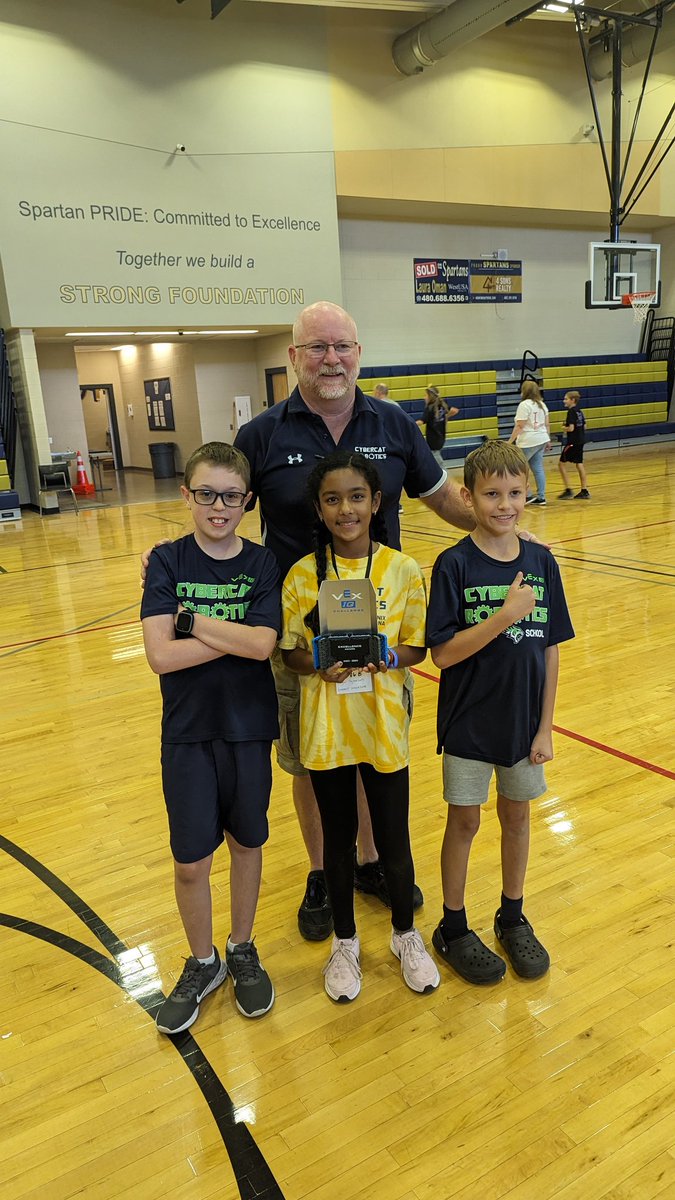 JeremyCD's tweet image. First VEX IQ tournament of the season and we get an Elementary Excellence Award. This young team of future engineers is incredible. @REC_Foundation @VEXRobotics @TechyRobotTeach @CybercatRobotic @SummitSchoolAhw #viqrc #vexiq #robotics