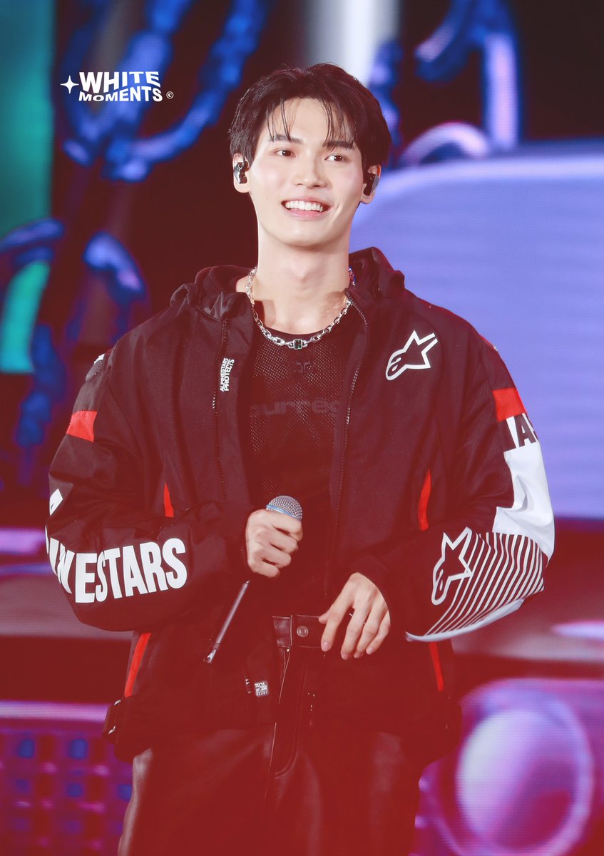 WHITEMOMENTS_'s tweet photo. รอยยิ้มที่สดใสท่ามกลางสายฝน 🥹

WIN x OCTOPOP  
#winmetawin @winmetawin
#OCTOPOP2023 https://t.co/cAxMQ9JXnc