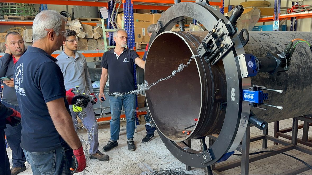 tag_pipe's tweet photo. Nice demonstration by our partner BMC MARINE with our TAG Split frame clamshell TSFC60 – 48 to 60” in Turkey 🇹🇷
https://t.co/yriHX7Y6IB

Order our large pipe splitframe clamshell cutting and beveling machines today and see why our products are second to none in the industry 💪 https://t.co/G4qh8mkheN