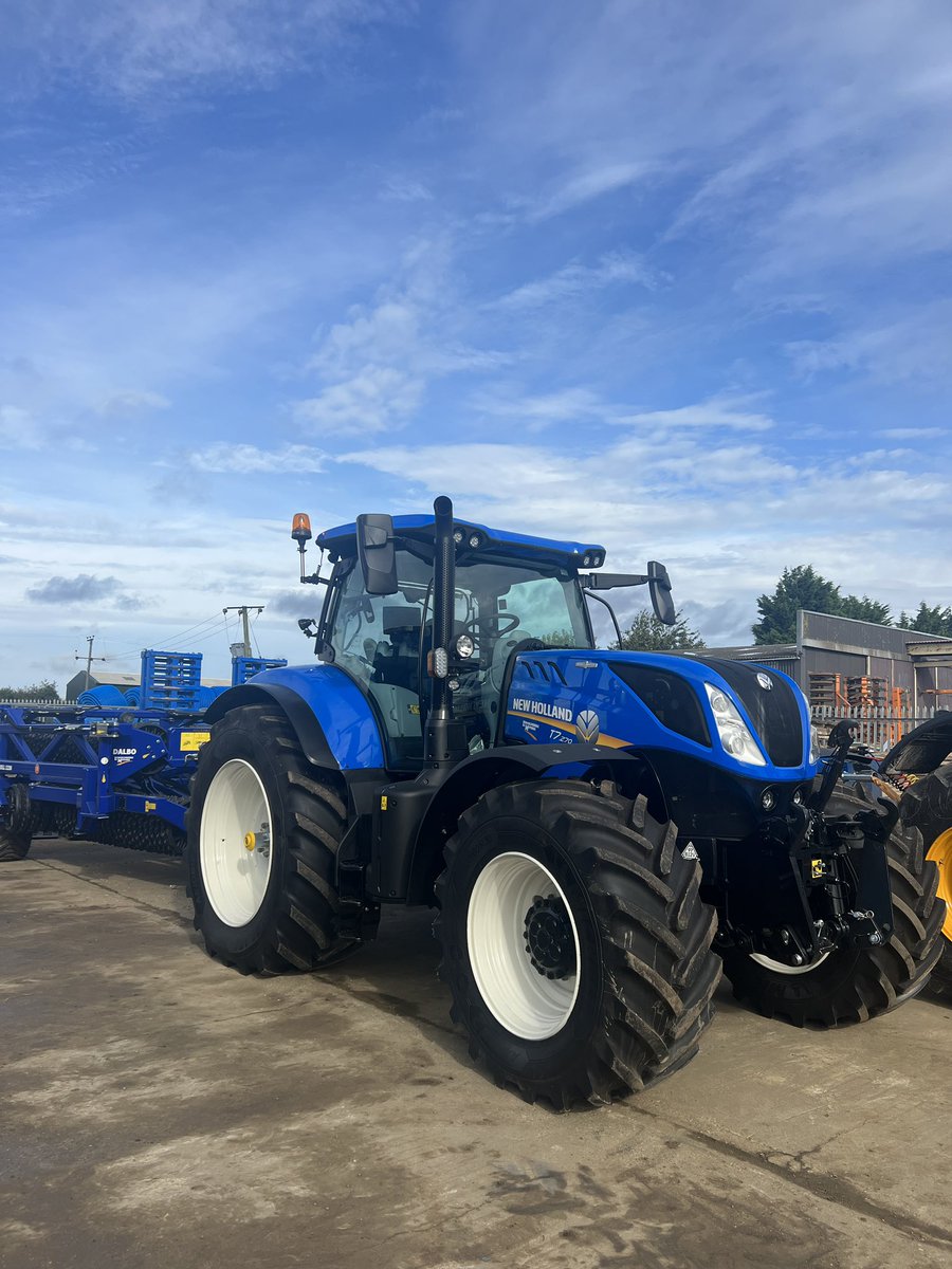 dmjdrainage's tweet photo. One of the latest additions to the fleet! @NewHollandAG T7.270 🚜 #DMJDrainage #DMJCivils

🌐https://t.co/jPlp75GphS https://t.co/6hViEiacQK