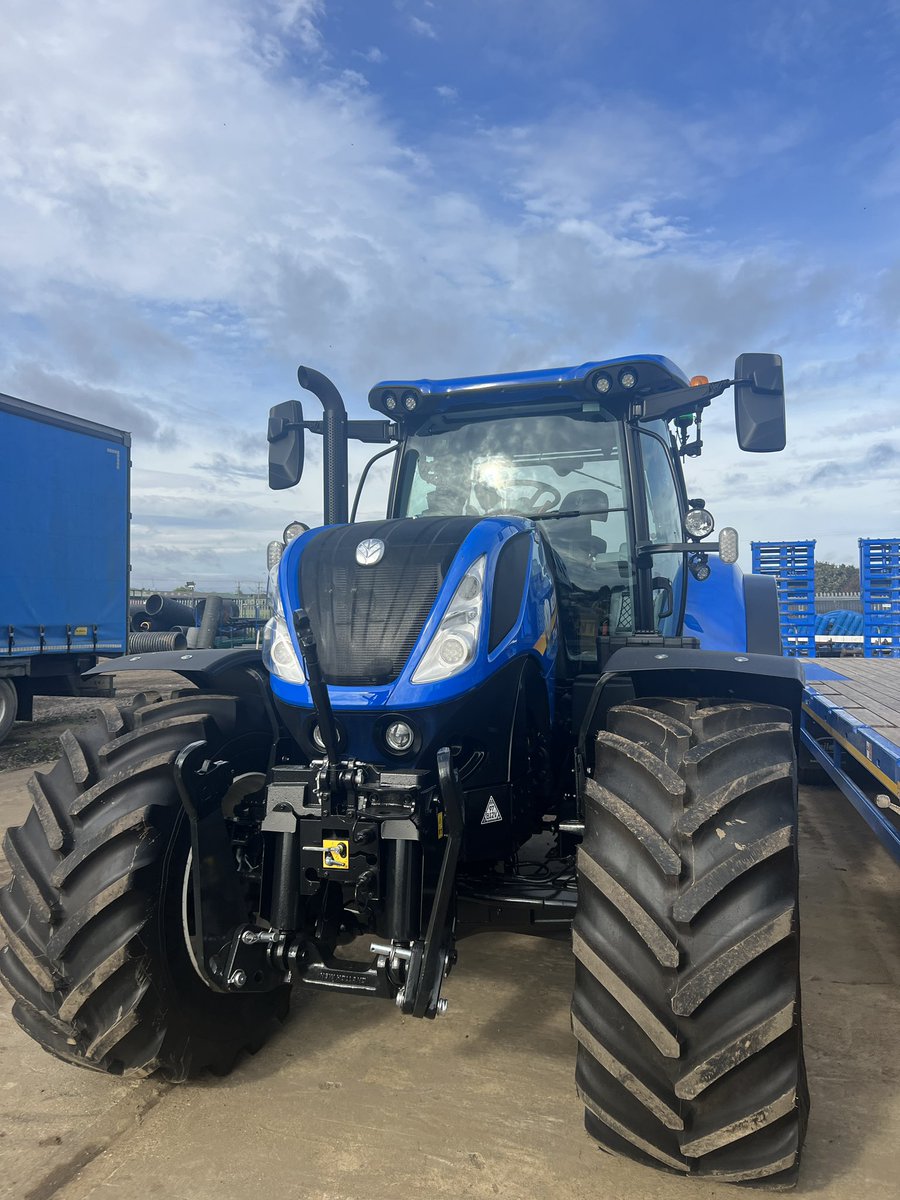 dmjdrainage's tweet photo. One of the latest additions to the fleet! @NewHollandAG T7.270 🚜 #DMJDrainage #DMJCivils

🌐https://t.co/jPlp75GphS https://t.co/6hViEiacQK