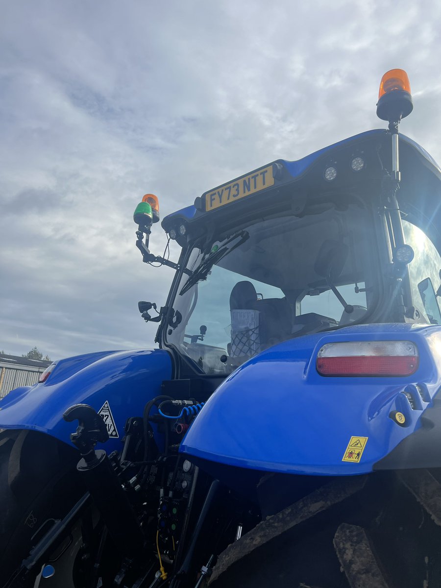 dmjdrainage's tweet photo. One of the latest additions to the fleet! @NewHollandAG T7.270 🚜 #DMJDrainage #DMJCivils

🌐https://t.co/jPlp75GphS https://t.co/6hViEiacQK