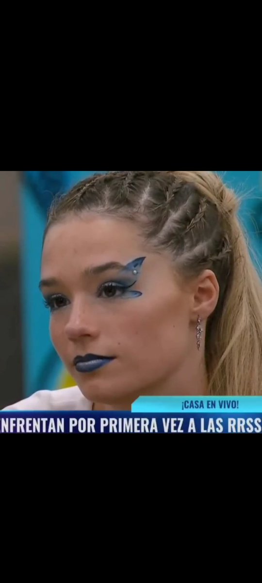 noemi1553533's tweet photo. Hermosa ale siempre fuiste de una sola línea jamas seguiste alas masas como lo iso skar y bambino y la viví . Eres hermosa y valiente 💕🤞😘 #areglado #GranHermanoCVH #TeamRai #teambuda #teamalessia #TheLulosShow #pincoyista https://t.co/DxVKpO0SVu