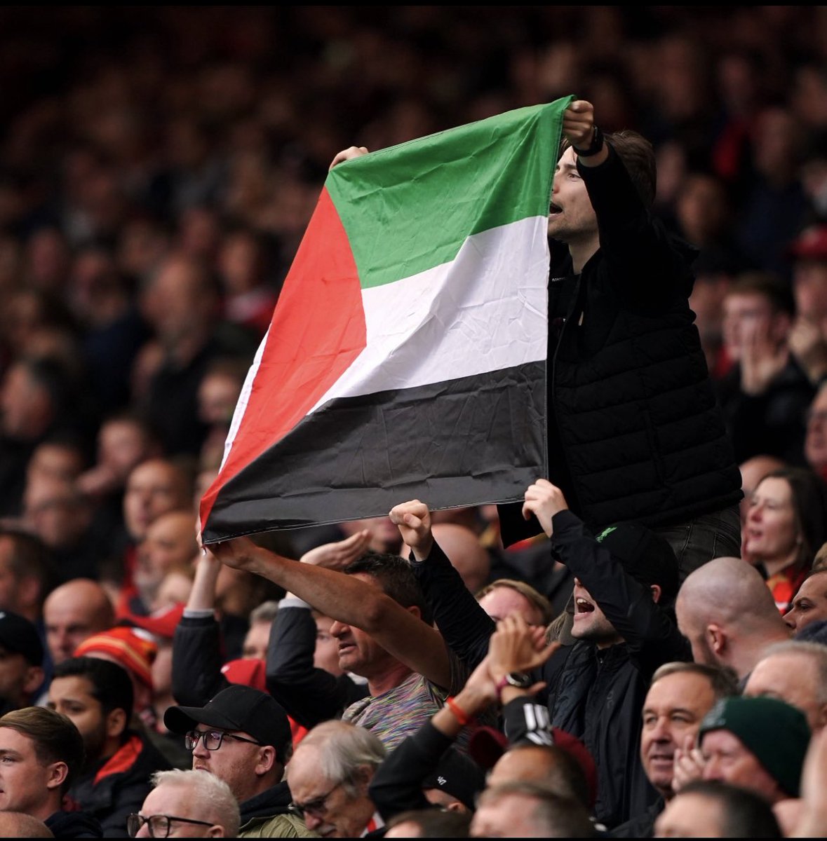 thejurgenholic's tweet photo. 📍Anfield, Liverpool. 

❤ 🇵🇸 https://t.co/18emd8hG6R