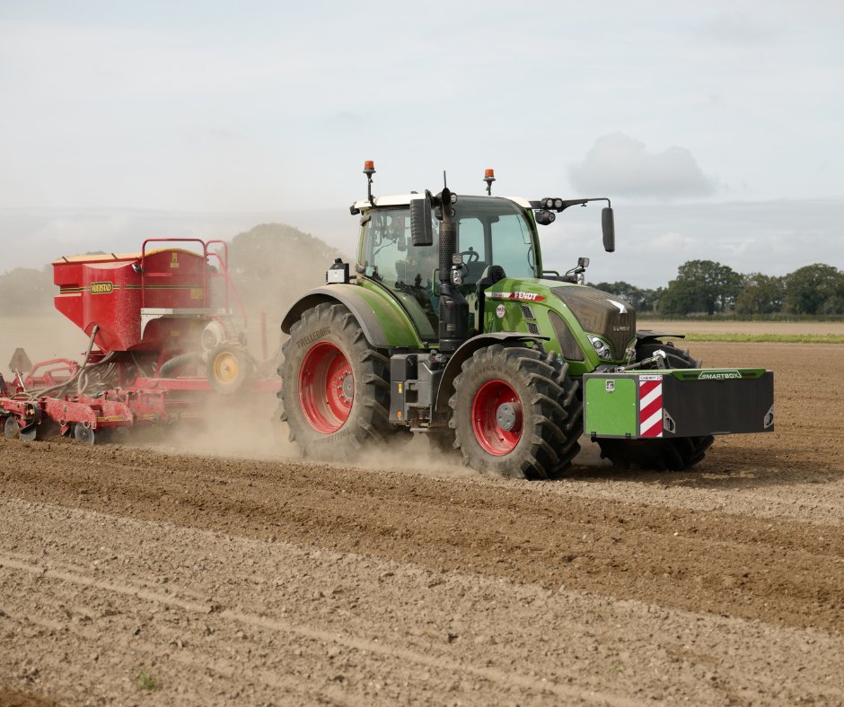 tnstractors's tweet photo. One year with Fendt 724, Kirton Farming Ltd share their experience.

Read the full story here ➡️ https://t.co/G8nOV1T6tp

#Fendt #ItsFendt #FendtPower #LeadersDriveFendt #Tractor #Farming https://t.co/S4nXOgc9Z1