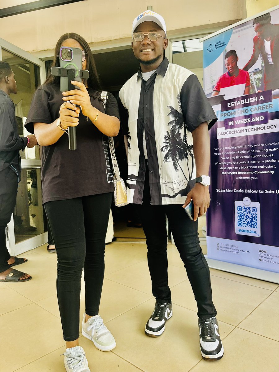 smartgods042's tweet image. 🎉 Thrilled to be part of the @blockchainNAU Tech event, representing @datamallcoin and Fog Storage team. 

Engaging discussions, shared insights, and answered curious minds about Foggie and DataMall. 

Grateful for the opportunity🍷

 #BlockchainEvent #TechTalks #unizik #Nigeria