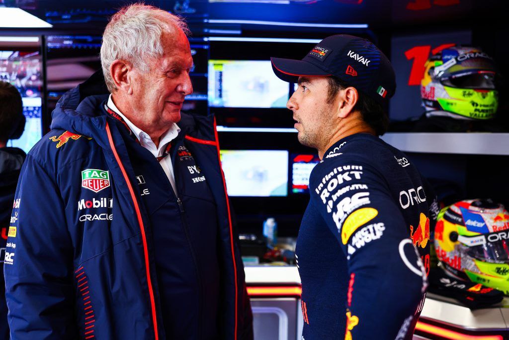 OldwigSche54085's tweet photo. Dr. Helmut Marko sagte, dass Sergio #Perez einen Teamwechsel braucht ...

Ihm zufolge versteht Sergio selbst, dass er sich in einer Krise befindet. #redbullracing gibt ihm Kontrollchancen gegen Mexiko. 
#SergioPerez #Krisis #MexicoGP #Mexico #KOEBMG #checoperez #formel1 #Formula1 https://t.co/qiIoocZ6JX