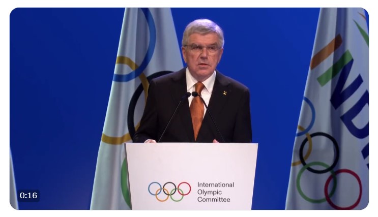 Dominique Mockly (@dominiquemockly) on Twitter photo Bientôt des <a href="/jeuxolympiques/">Jeux Olympiques</a> de l'#Esport ? 🎮🏆
Le président du CIO, Thomas Bach, envisage sérieusement cette possibilité. Avec plus de 500 millions de fans, l'avenir de cette initiative s'annonce passionnant. J'ai hâte de voir comment cela va évoluer.
👉x.com/iocmedia/statu… Bientôt des <a href="/jeuxolympiques/">Jeux Olympiques</a> de l'#Esport ? 🎮🏆
Le président du CIO, Thomas Bach, envisage sérieusement cette possibilité. Avec plus de 500 millions de fans, l'avenir de cette initiative s'annonce passionnant. J'ai hâte de voir comment cela va évoluer.
👉x.com/iocmedia/statu…