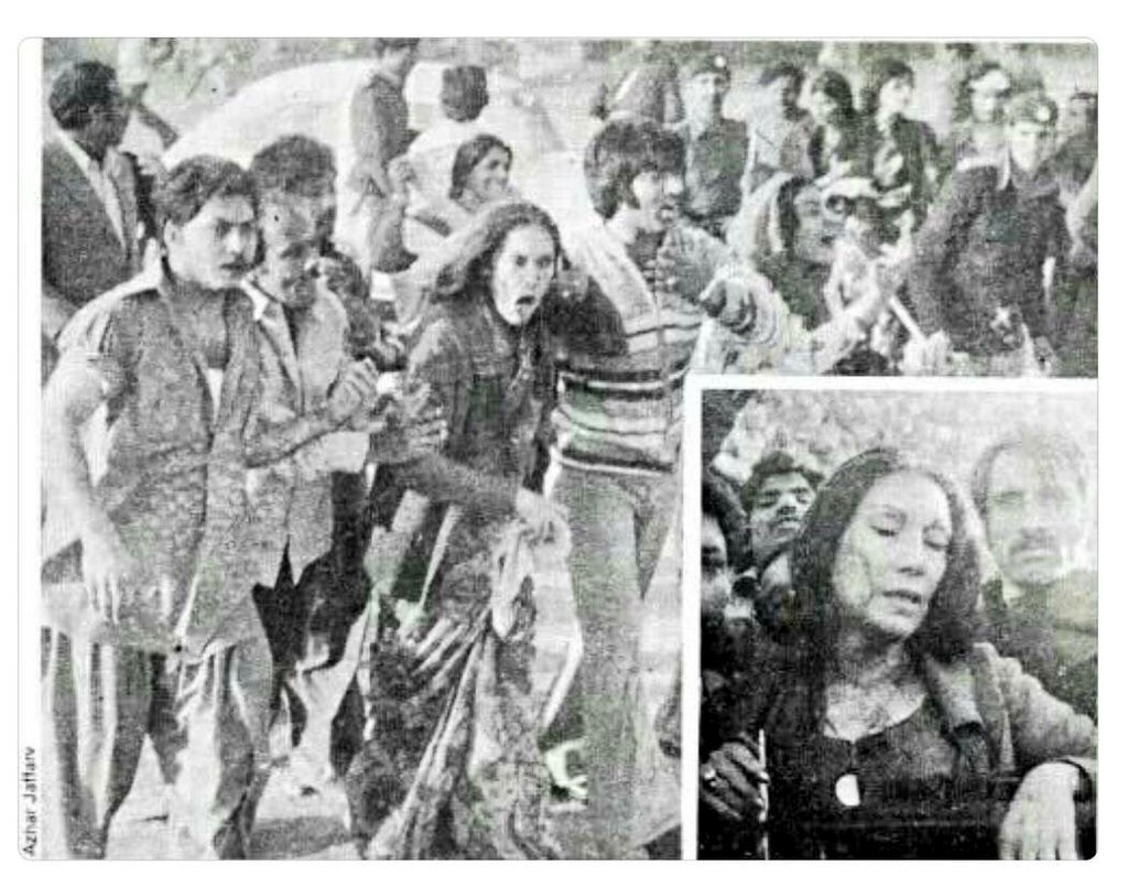 Khaskhel_Aijaz's tweet photo. مادر جمہوریت بیگم نصرت بھٹو کی بارویں  برسی کے موقع پر انہیں خراج عقیدت پیش کرتے ہیں۔
ان کی جمہوریت کی خاطر لازوال جدوجہد آنے ��الی نسلوں کیلئے مشعل راہ ہیں۔

#MadareJamhuriyat https://t.co/kFsvfRpyjD