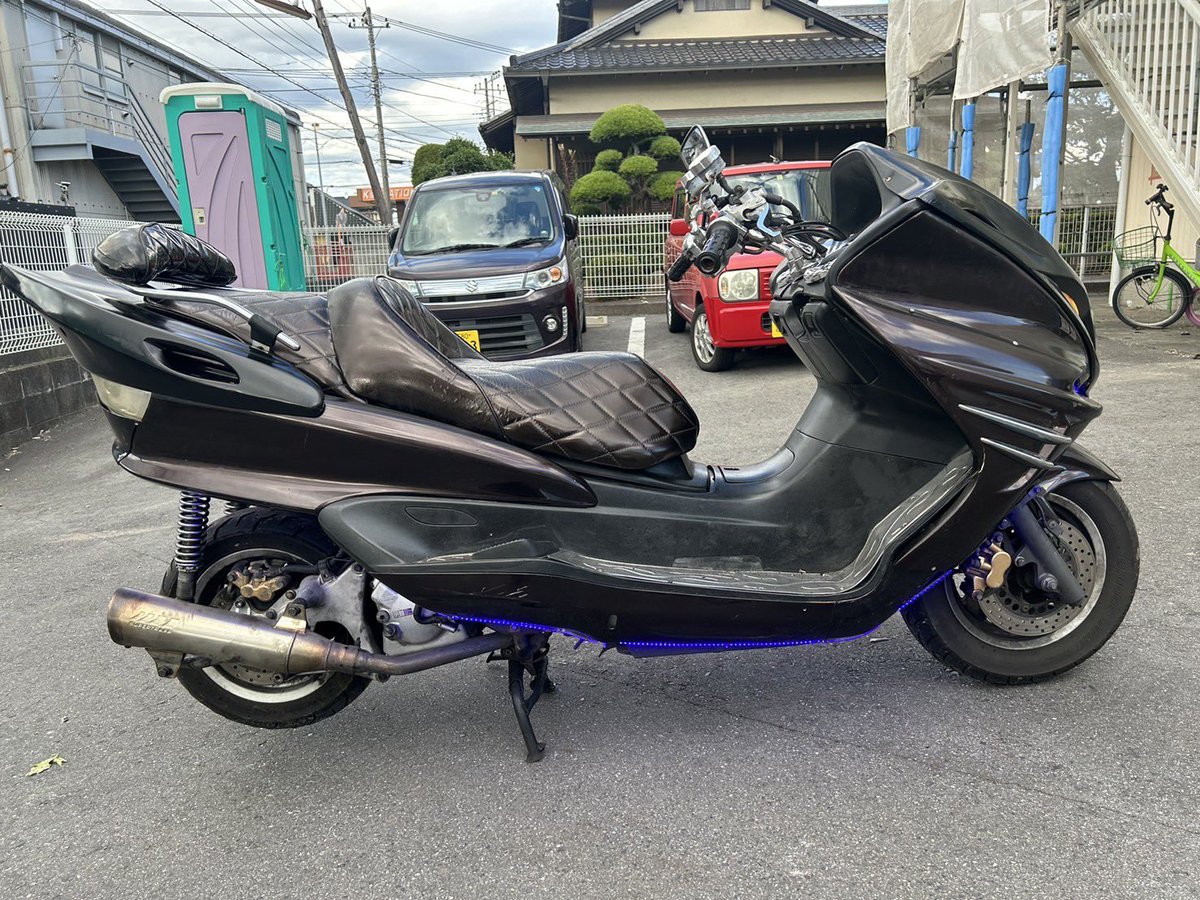 VgYcw's tweet photo. マジェスティ売ります

LED300連
スピーカーBluetooth対応
フロントローダウン
エアロ多数

#マジェスティ売ります
#マジェc売ります
#sg03j売ります
#ビックスクーター売ります
#原付売ります
#バイク売ります https://t.co/mkFO446blx