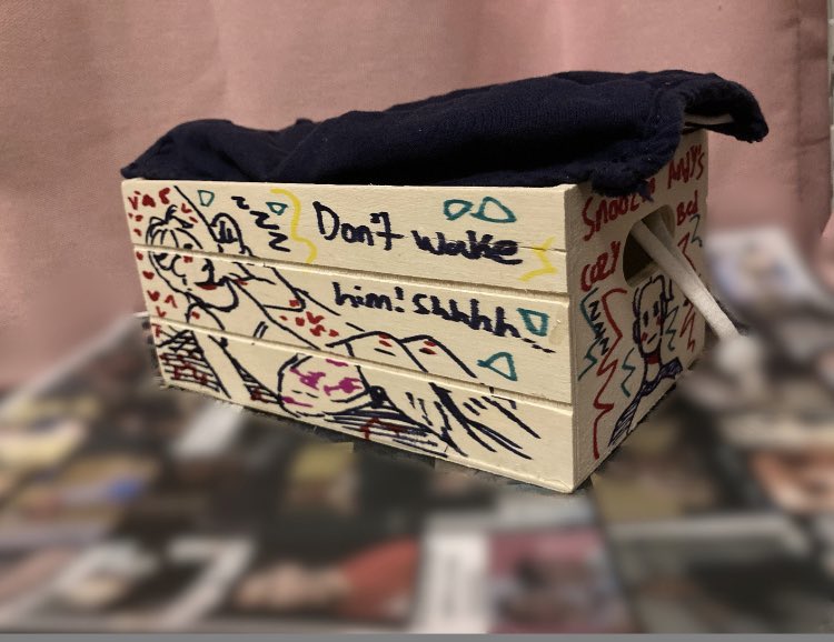 fluttersharpi's tweet image. So my wife @yumkandie is very autistic about jerma

We made a joke about a “jerma advent calendar” and it made her really happy so. I’m doing this

40 Days of Jerma
Every morning until dec 1st, she has to find The Lil Jerma Box, and inside will be a lil picture of him

🧵for more