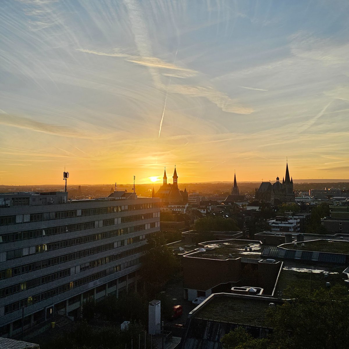 Guten Morgen/Good Morning! ♥️🌅 #rwth #Aachen #Sonnenaufgang #sunrise #goodmorning