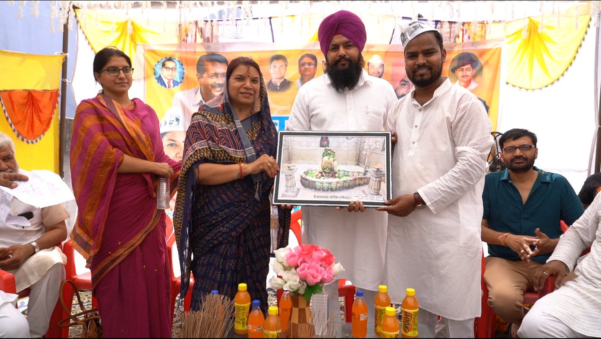 सिंगरौली महापौर व प्रदेश अध्यक्षा श्रीमती रानी अग्रवाल  जी को सिंगरौली विधानसभा प्रत्याशी घोषित होने पर बहुत बहुत बधाई 🙏
<a href="/raani_purohit/">रानी पुरोहित</a> 
<a href="/AamAadmiParty/">AAP</a> 
<a href="/AAPMPOfficial/">AAP Madhya Pradesh</a>