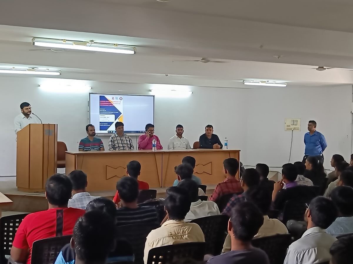 nssbbitvvnagar's tweet photo. The National Service Scheme (NSS) unit of B &amp; B Institute of Technology conducted a Blood donation camp in association with the IICP Cell organized the Career Guidance Seminar for Engineering Students in the Government Sector, on 19th October, 203 .#bbitans #NSS2023 https://t.co/ZOibc8Soez
