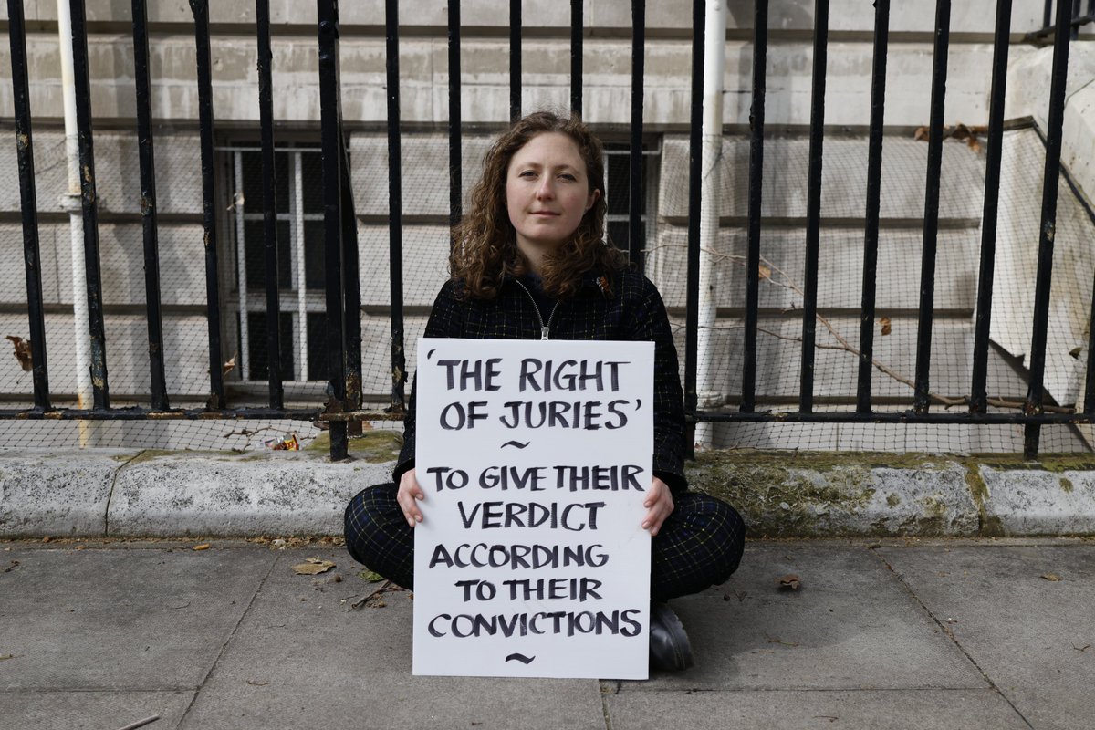 Plan B Earth (@planb_earth) on Twitter photo 1. YOUNG WOMAN ARRESTED IN DAWN POLICE RAID FOR HOLDING A SIGN WITH THE LAW ON IT
At 6.15am on Wednesday 18 October, 5 policemen pulled up outside the house of <a href="/IndigoRumbelow/">Indigo Rumbelow</a> in an unmarked police car 🧵 1. YOUNG WOMAN ARRESTED IN DAWN POLICE RAID FOR HOLDING A SIGN WITH THE LAW ON IT
At 6.15am on Wednesday 18 October, 5 policemen pulled up outside the house of <a href="/IndigoRumbelow/">Indigo Rumbelow</a> in an unmarked police car 🧵