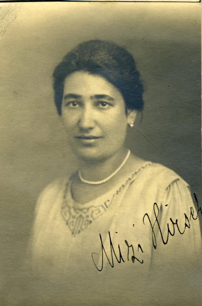 23 October 1878 | A Czech Jewish woman, Marie Hirschová, was born.

She was deported to #Auschwitz from #Theresienstadt ghetto on 6 October 1944. After the selection she was murdered in a gas chamber.