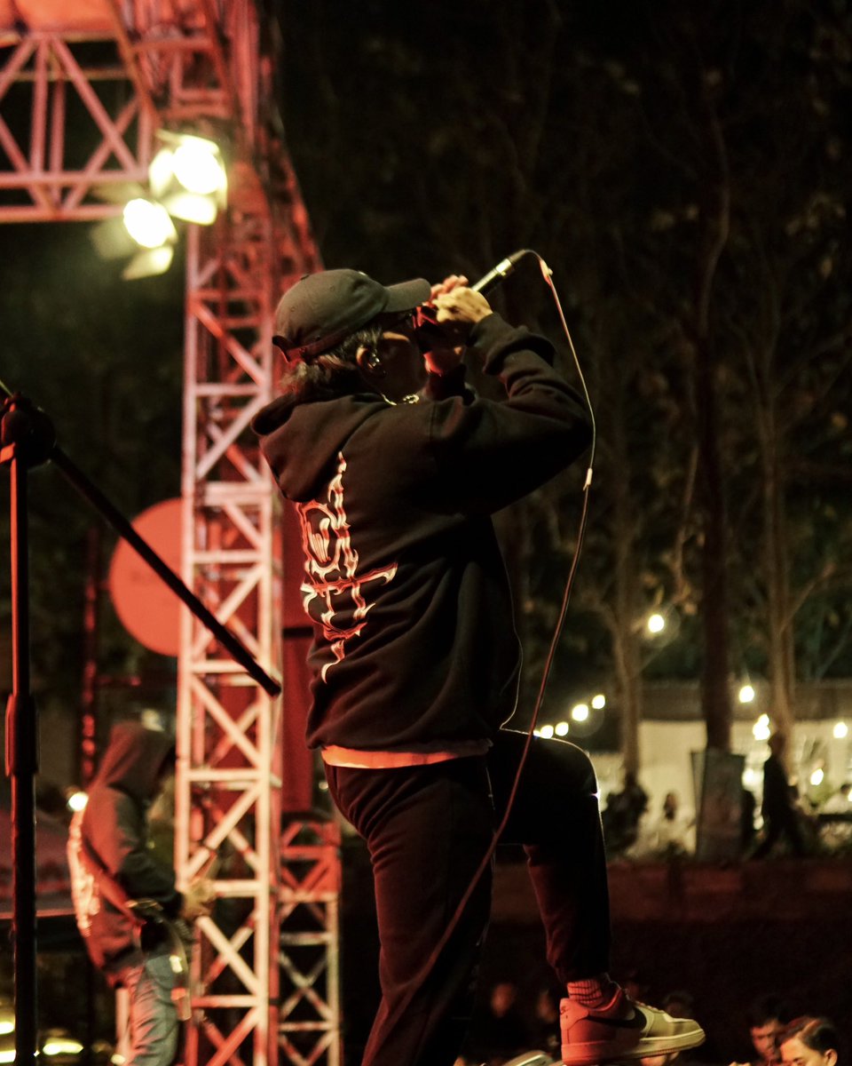somniumsaic's tweet photo. Keseruan di @sixphoria jumat kemarin!
Apalagi bisa ketemu temen-temen @510reconnection 🔥
Terima kasih juga sama kak @savirarazak yang udah ngajakin kita main!

Nice outfits supported by @MAYHEMbali 

Photos by @imam_fajari and @Lkmnn_ 

#somniumsaic #sixphoria #JourneyToTheEast https://t.co/8Mf3PnPPX8
