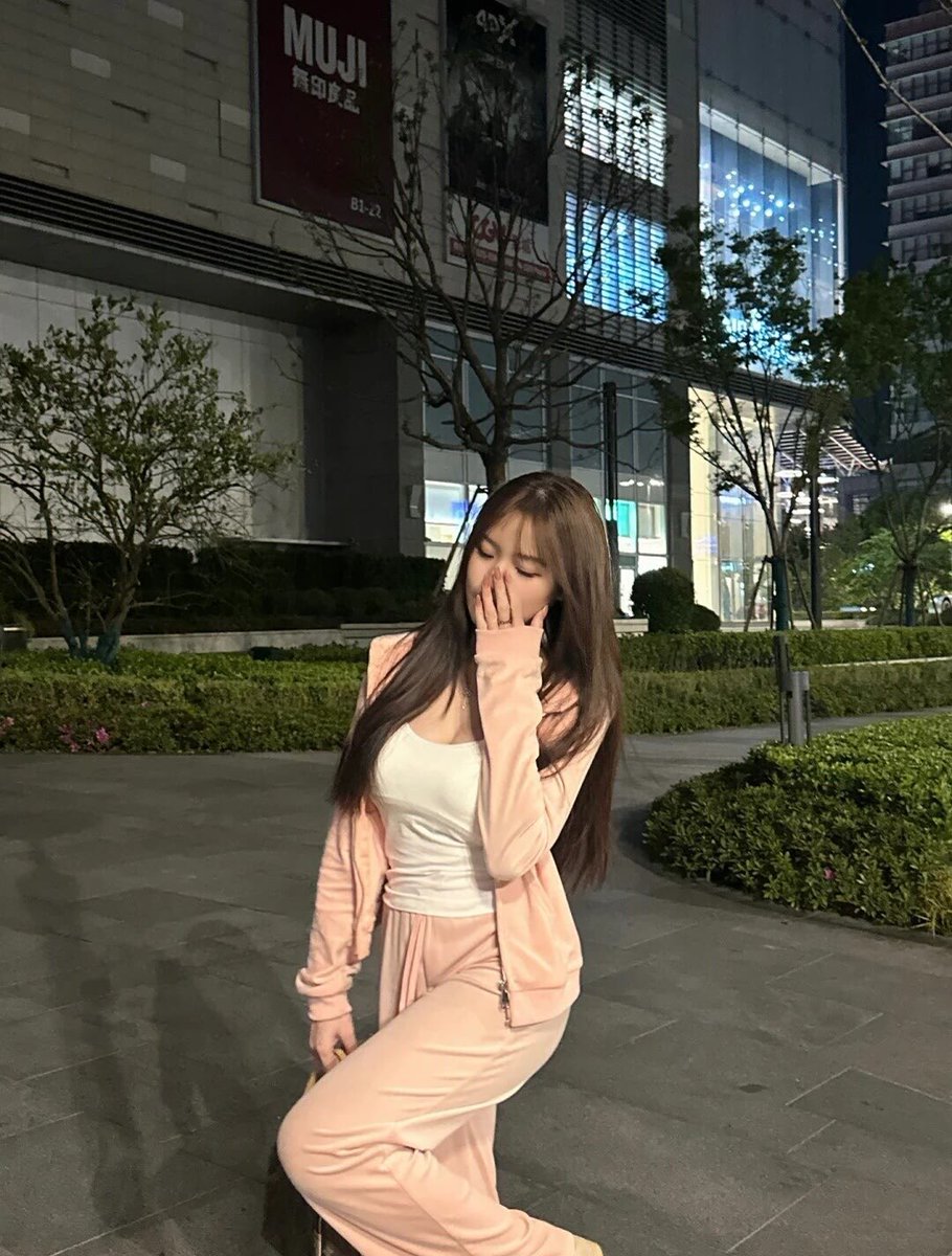 shasha55's tweet photo. 您的好友更新了照片 #广州外围 https://t.co/qKLXFvXQG9