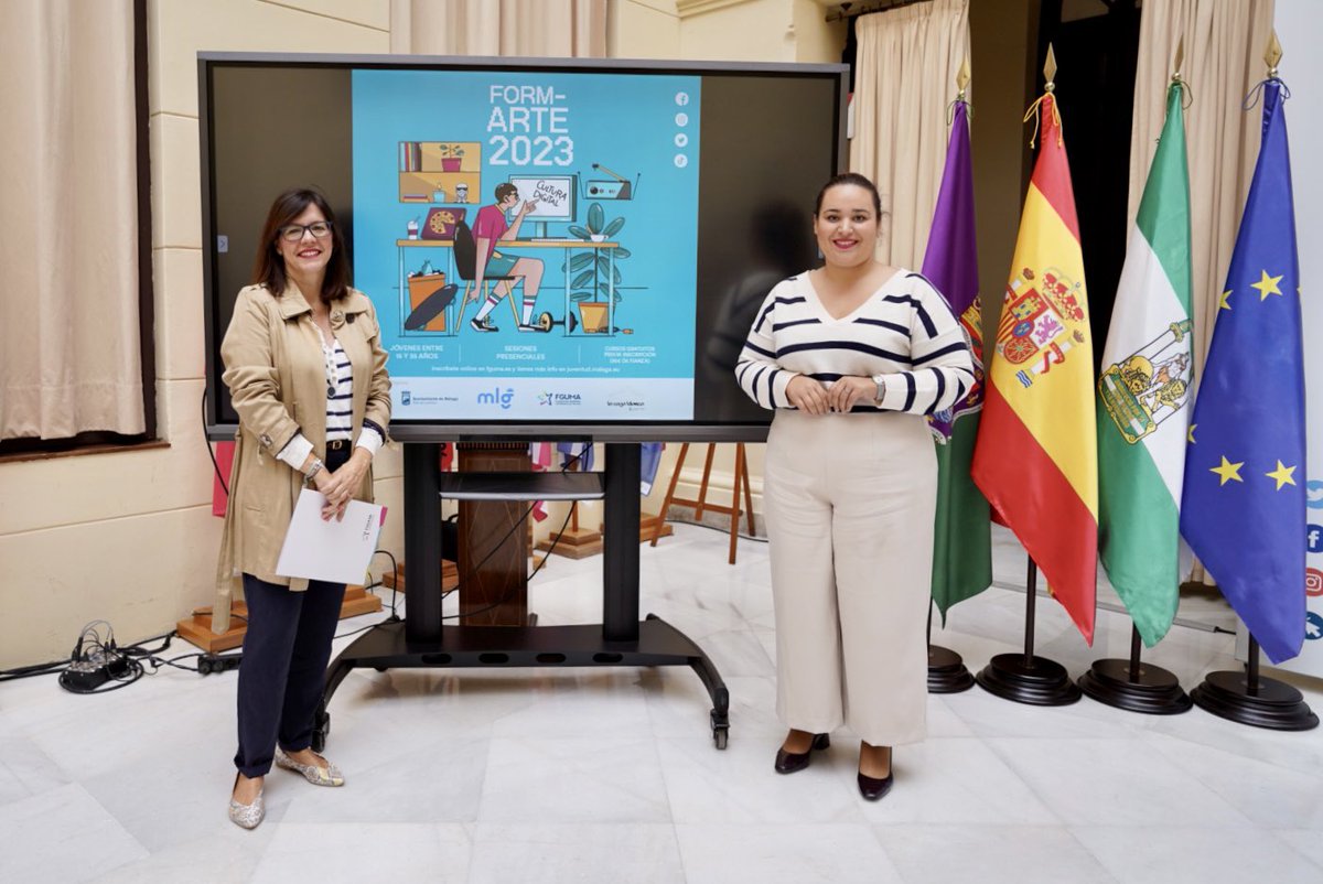 malaga's tweet image. La concejala de @MalagaJuventud, @Mmercedesmartin, junto a la subdirectora académica de la @fguma, Elsa Marina Álvarez, ha presentado el programa #FormArte 2023 que ofrece cursos gratuitos especializados en cultura y nuevas tecnologías