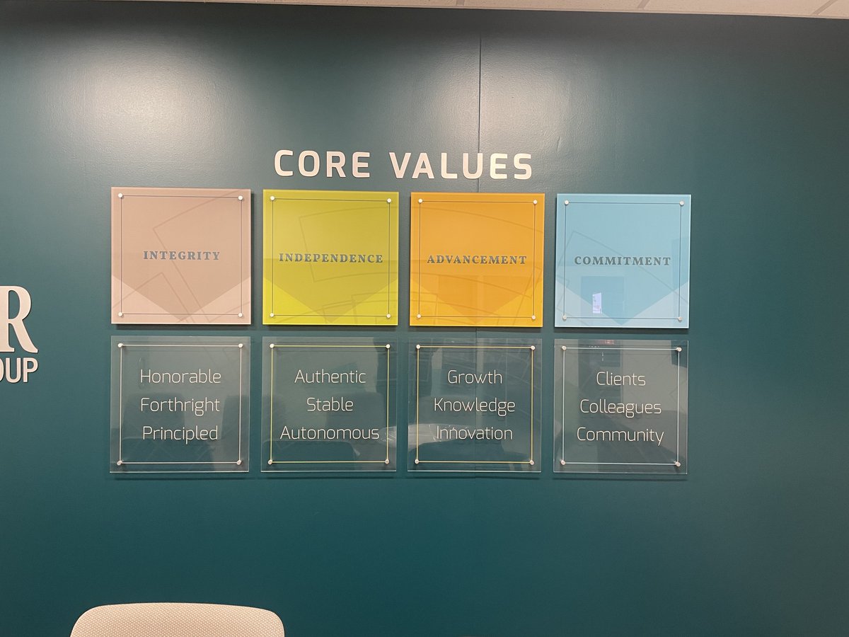 VMSgraphics's tweet image. With wide format graphics, there&apos;s no limit to the types of stunning visuals you can create. Whether you&apos;re aiming to promote your corporate identity or advertise an exciting sale, wide format graphics have got your back!
hubs.ly/Q025DsDK0
#WideFormatGraphics #BrandIdentity