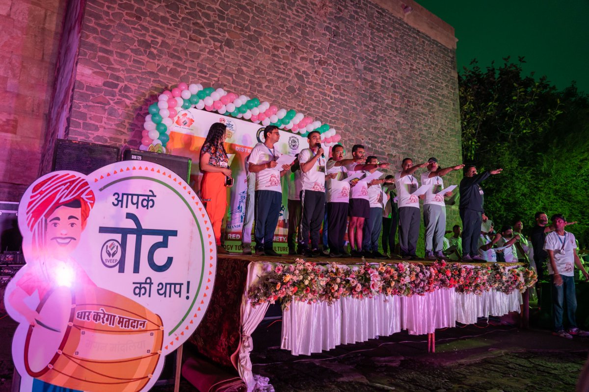 Marking a successful finish with the felicitation at the Mandu Marathon, a run that wasn't just about the miles, but about shaping the future of #HeartOfIndia.
 
Let's continue to keep the spirit of #RunForACause and #RunForVote alive!