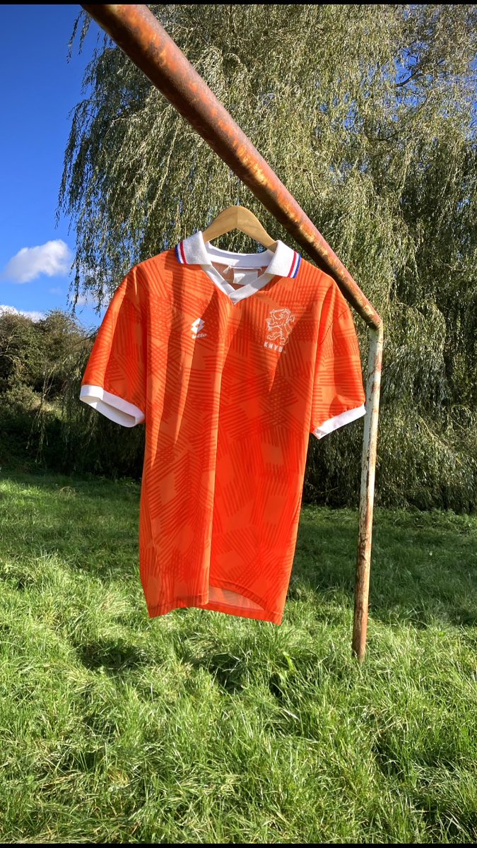 Gooseowl18's tweet photo. 𝗗𝘂𝘁𝗰𝗵 𝗗𝗲𝗹𝗶𝗴𝗵𝘁 🇳🇱 
𝐌𝐫𝐬 𝐢𝐬 𝐂𝐨𝐦𝐢𝐧𝐠 𝐡𝐨𝐦𝐞

𝗔𝗻𝗼𝘁𝗵𝗲𝗿 𝗴𝗲𝗺 𝗼𝗳 𝗮 𝟵𝟬’𝘀 𝗽𝗶𝗲𝗰𝗲 𝗮𝗱𝗱𝗲𝗱 𝘁𝗼 𝘁𝗵𝗲 𝗰𝗼𝗹𝗹𝗲𝗰𝘁𝗶𝗼𝗻.

𝗧𝗵𝗲 @OnsOranje 𝟵𝟮 𝘀𝗵𝗶𝗿𝘁. 

𝗧𝗲𝗹𝗹 𝗺𝗲 𝘄𝗵𝗮𝘁’𝘀 𝗻𝗼𝘁 𝘁𝗼 𝗹𝗶𝗸𝗲 𝗮𝗯𝗼𝘂𝘁 𝘁𝗵𝗶𝘀 𝗱𝗮𝘇𝘇𝗹𝗲𝗿 https://t.co/IJGRXmMFb6