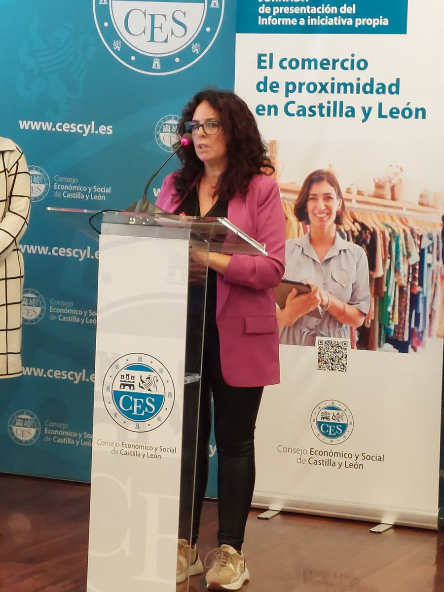 Hoy nuestro compañera Natalie ha estado en la presentación del informe del @cescyl del comercio de proximidad en CYL