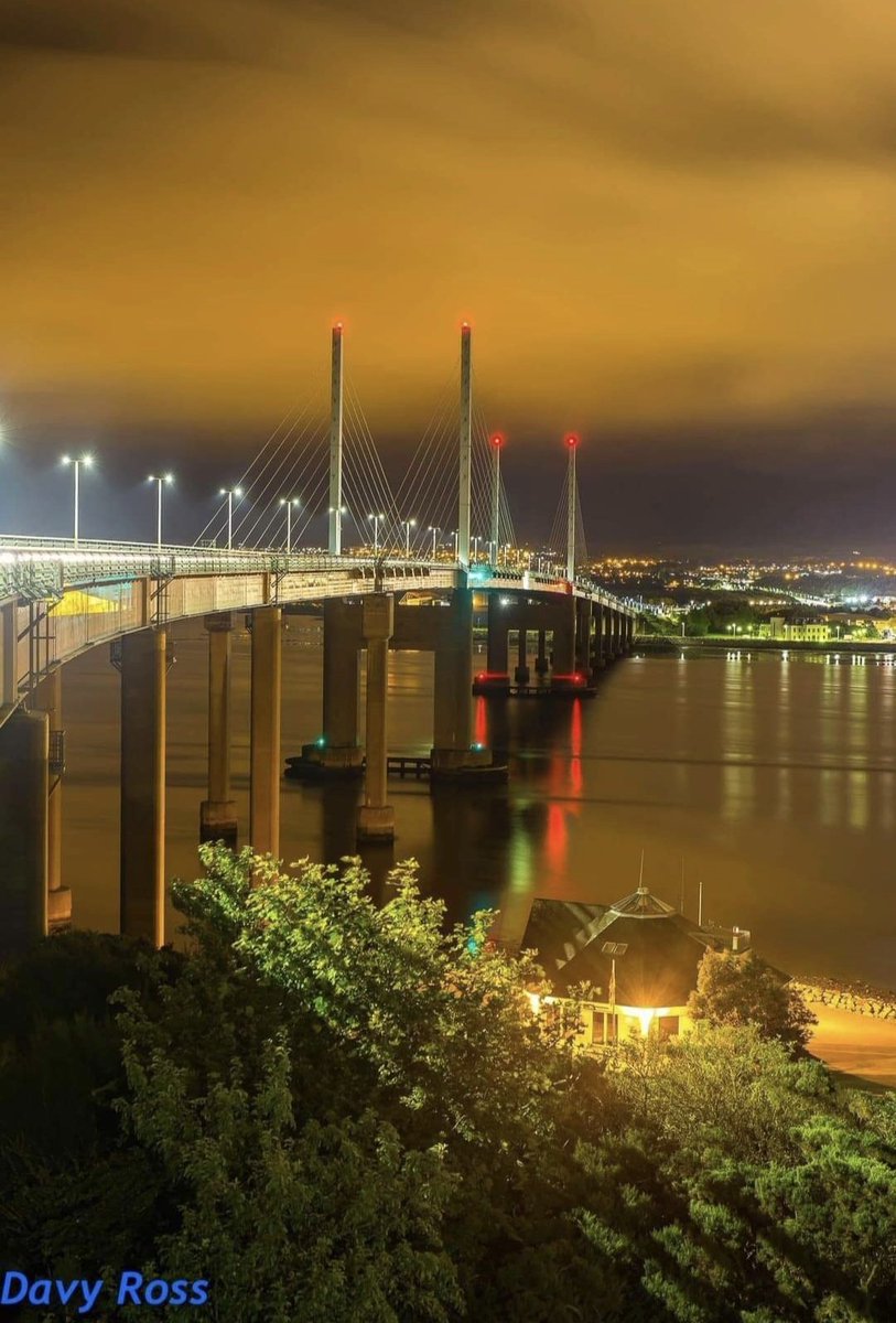 The bridge that leads to happiness. Inverness: Capital of the Scottish Highlands.
#Enemiestolovers #bookstoread
#RockPool set here...