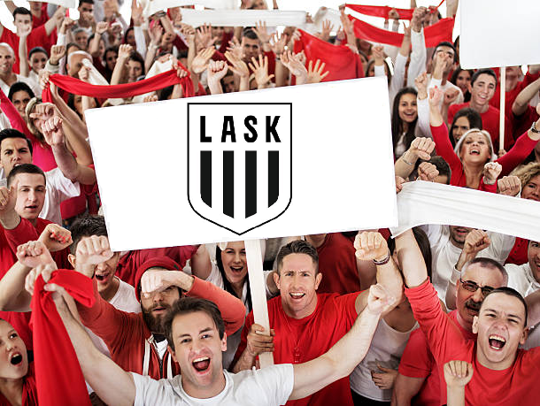 👋 Hi LASK fans!

🎉 You are today's random football club of the day!

⬇️ To celebrate, comment below the most random player you can think of who has played for your club!

#LASK | #LASKLinz | #gemeinsamsindwirlask