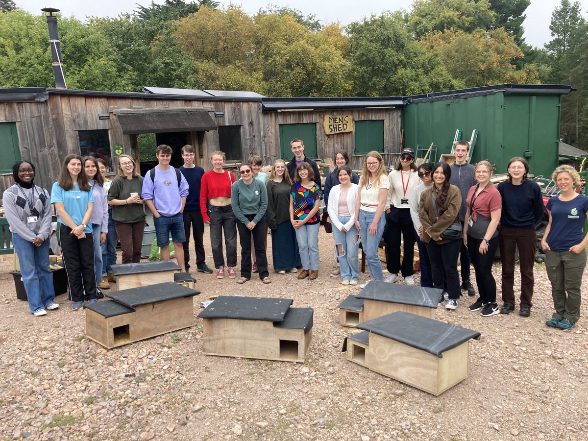 Placing our hedgehog houses around campus in time for hibernation, meeting @ DRA Wed 25 1pm. Remember our hog friends this Halloween/Guy Fawkes: build your bonfire on the day; check for sleeping wildlife; only light from one side. 

#sharetomakeaware #rememberhedgehogs #hedgehogs