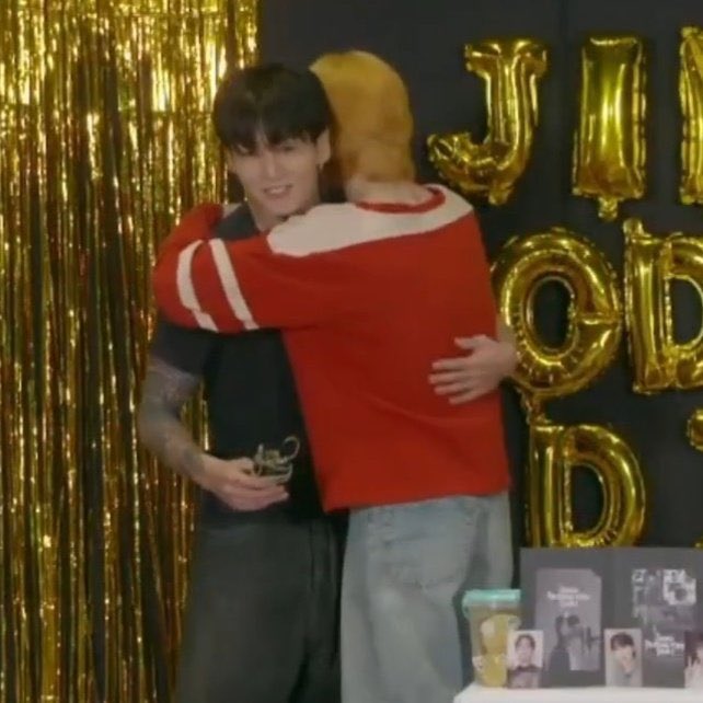 jeonminor's tweet image. ไม่รู้ๆ 50บาท 2คน รีไปเลยค่ะพี่ตา😭😭😭🫠🫠🫠🫠  #kookmin