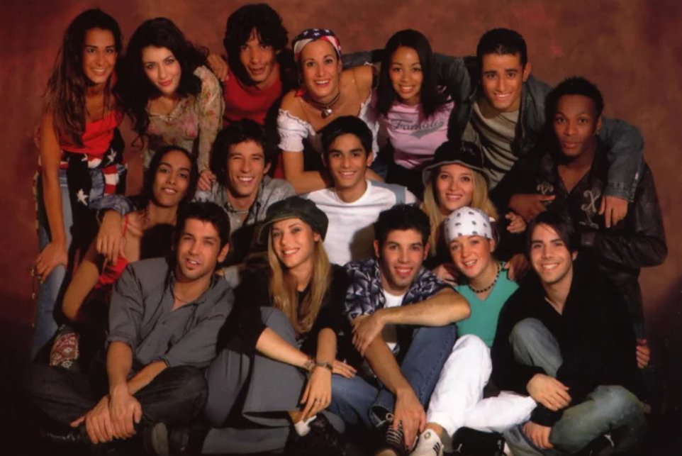 TeleMediaFr's tweet photo. 📸  Instant souvenir : Les élèves de la #StarAc2 https://t.co/XQC99TaQVe